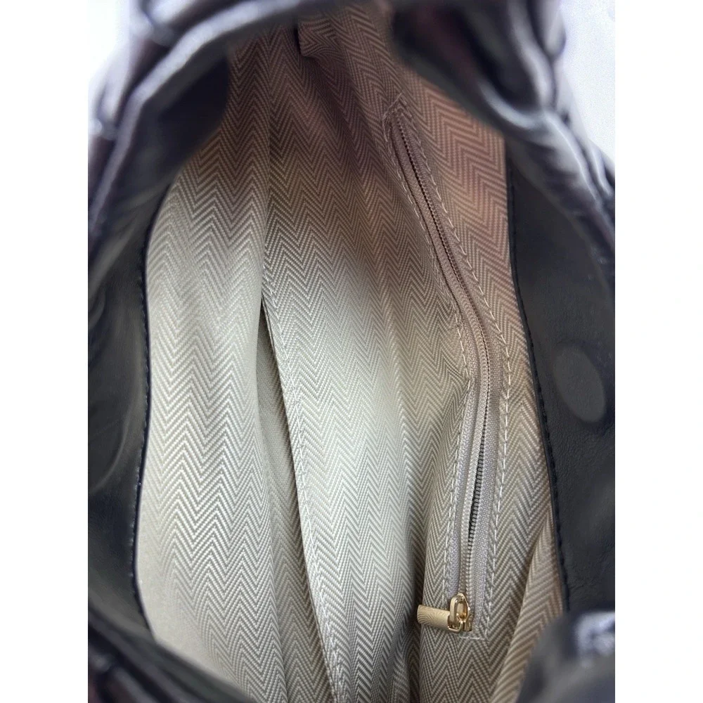 The Unbranded Brand black ruched